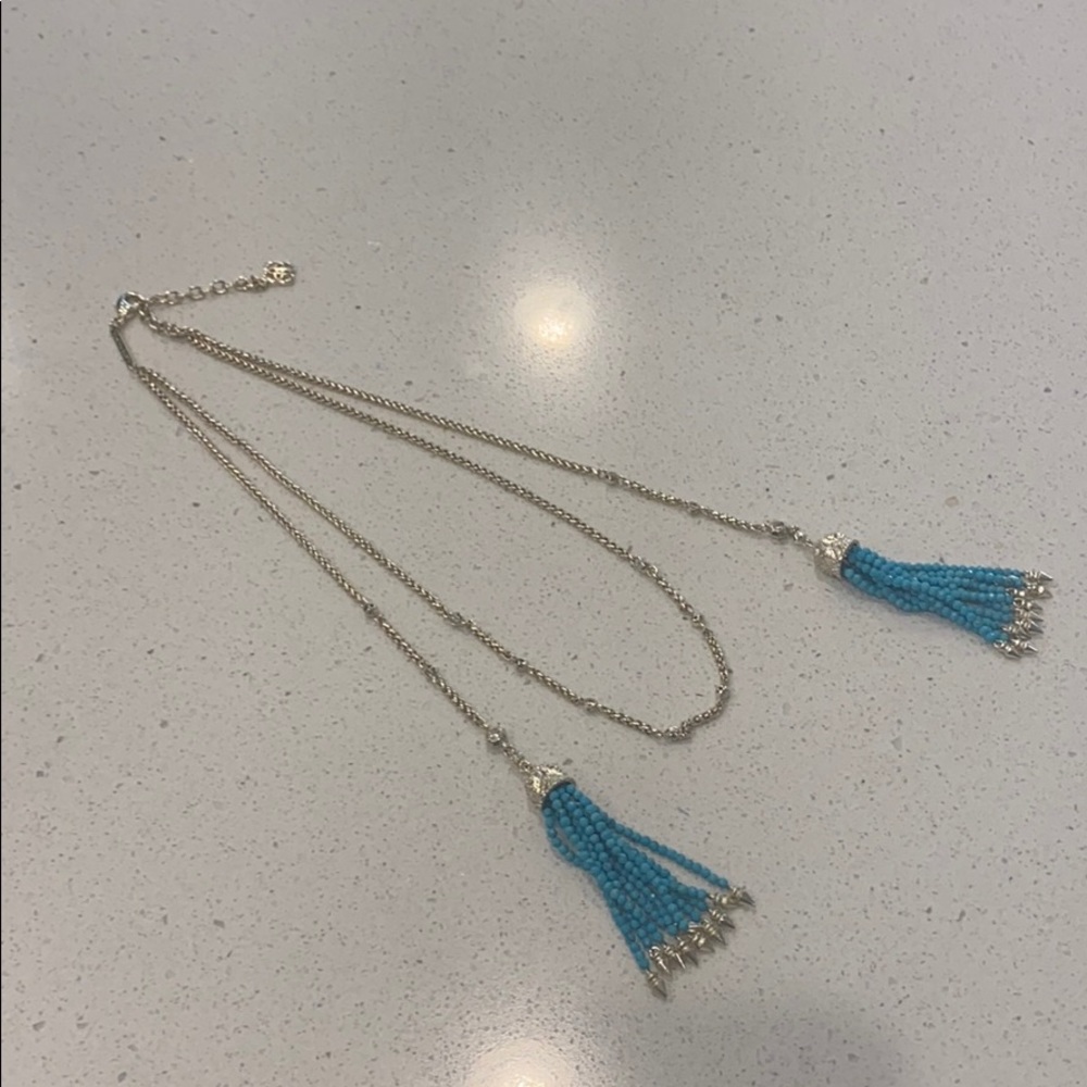 Kendra Scott necklace